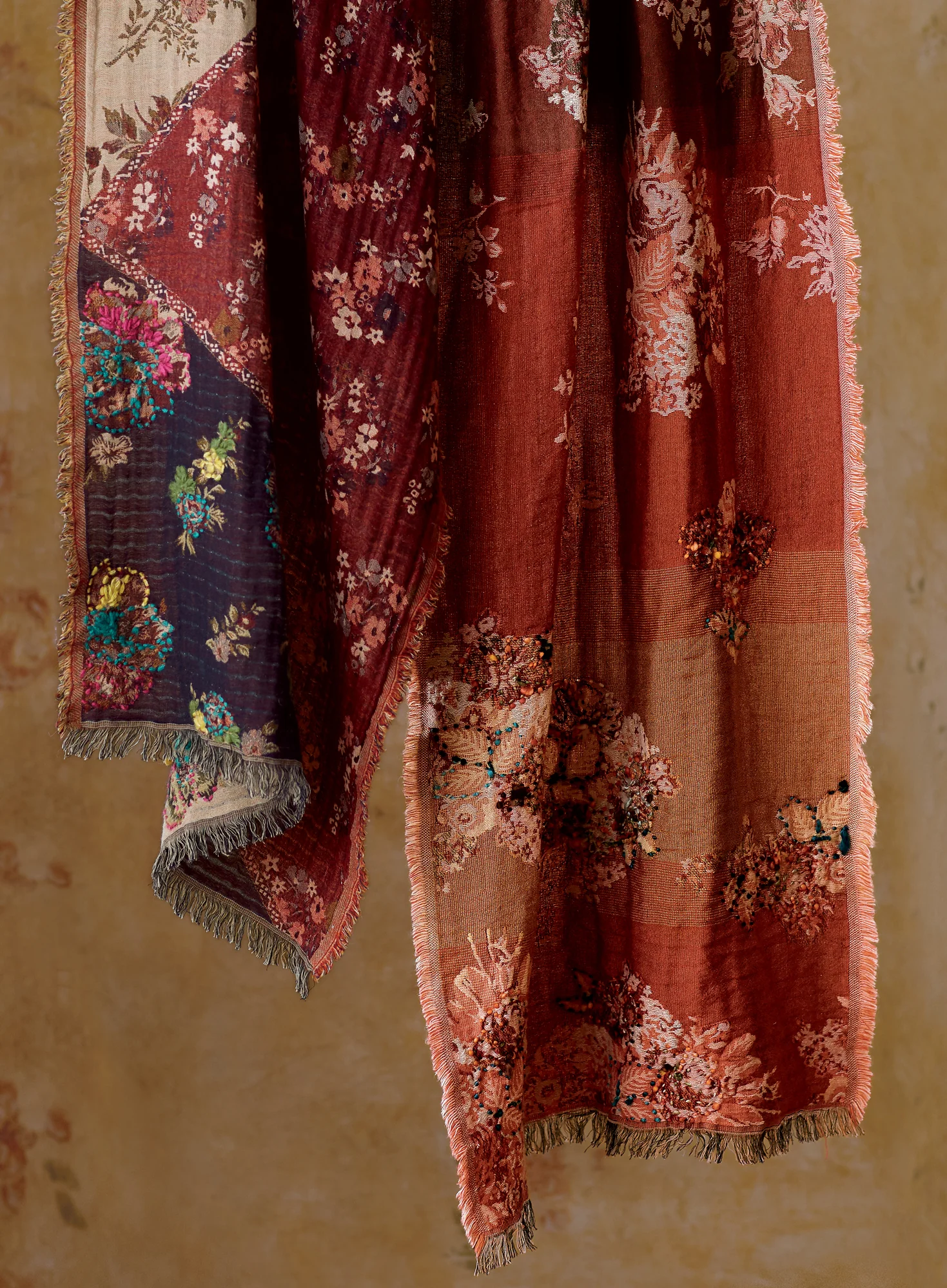 Floral Bouquet Shawl - Image 3