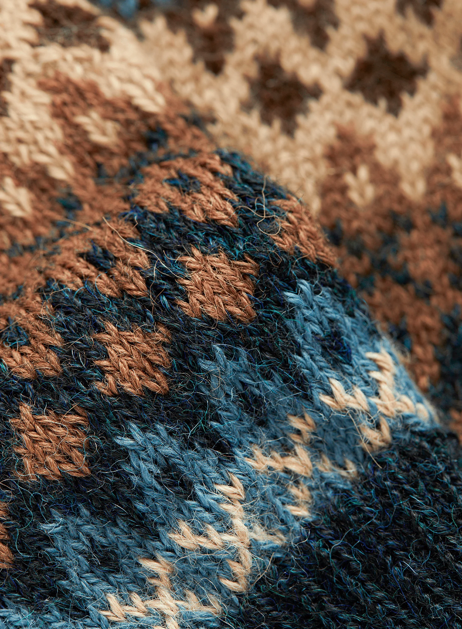 Norse Island Fingerless Gloves - Image 3